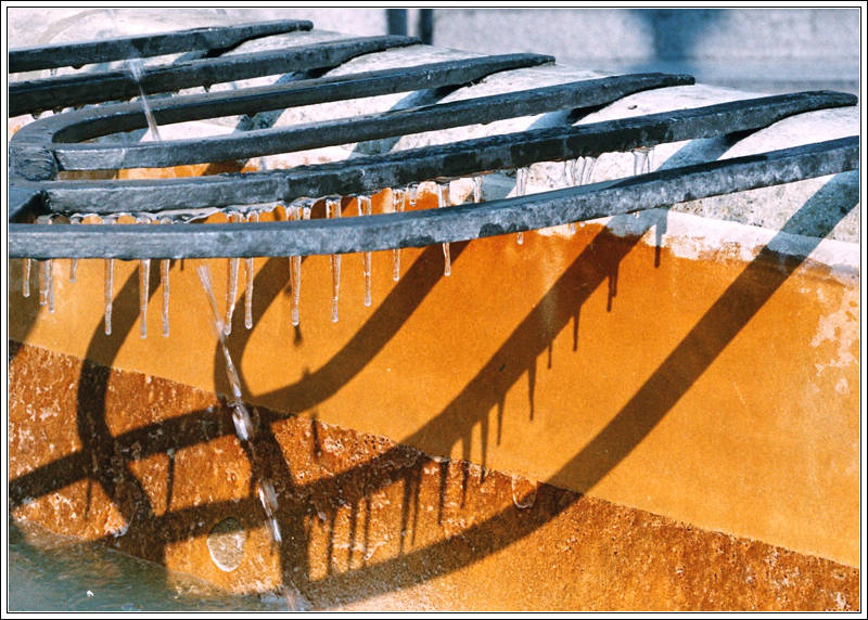 Frozen fountain, Basel, Feb. 2005